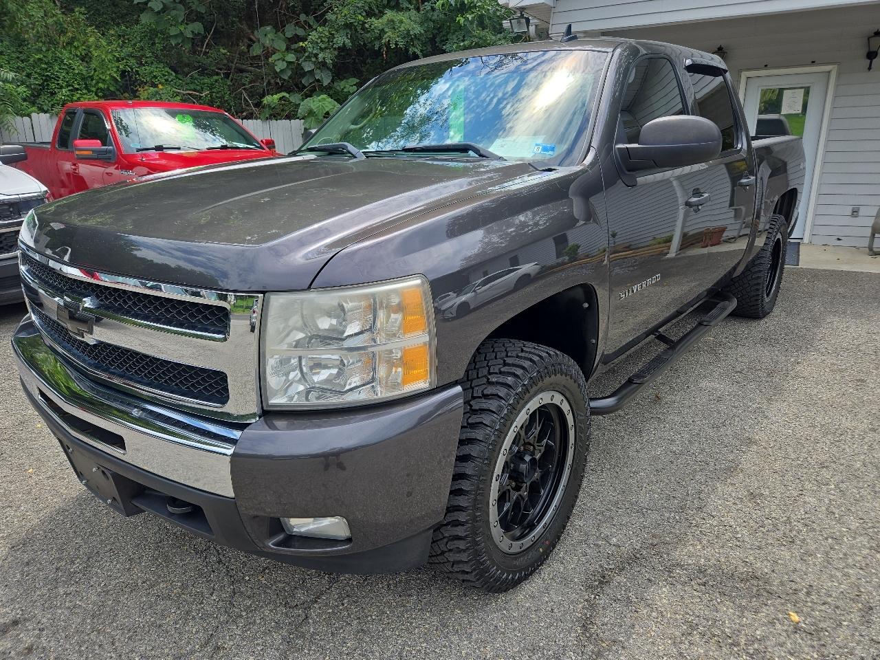 2011 Chevrolet Silverado 1500 4WD Crew Cab 143.5" LT
