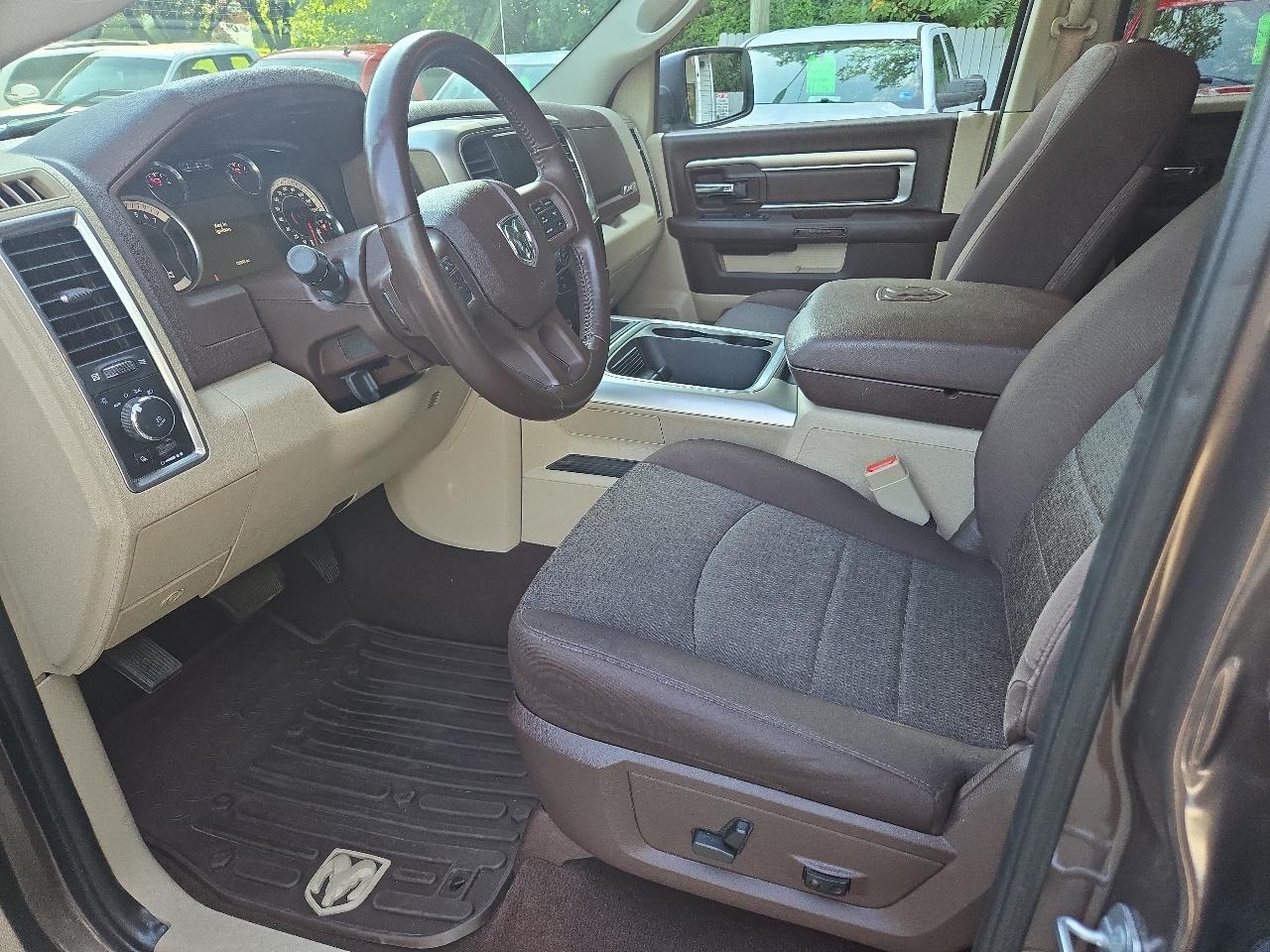 RAM 1500 Big Horn 4x4 Quad Cab 6'4" Box 2018