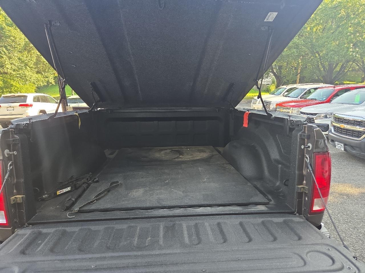 RAM 1500 Big Horn 4x4 Quad Cab 6'4" Box 2018