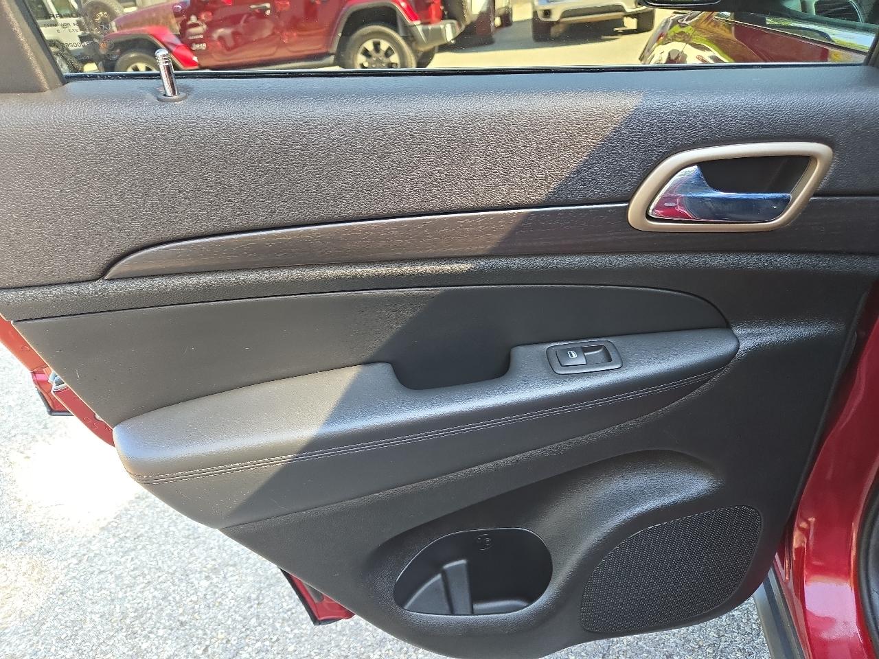 Jeep Grand Cherokee 4WD 4dr Laredo 2014