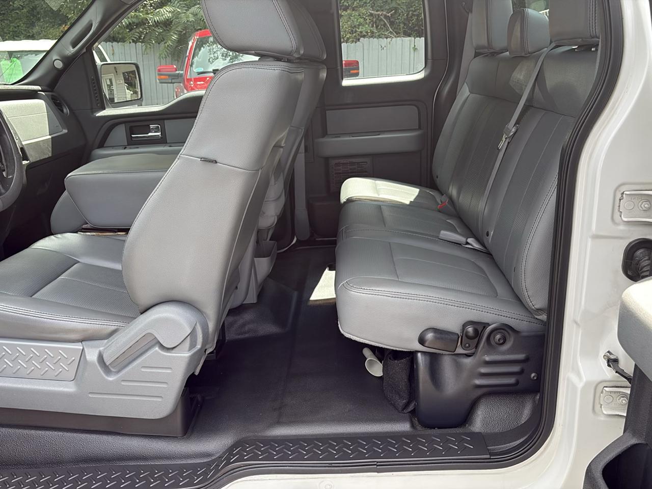 Ford F-150 2WD SuperCab 145" XL 2013