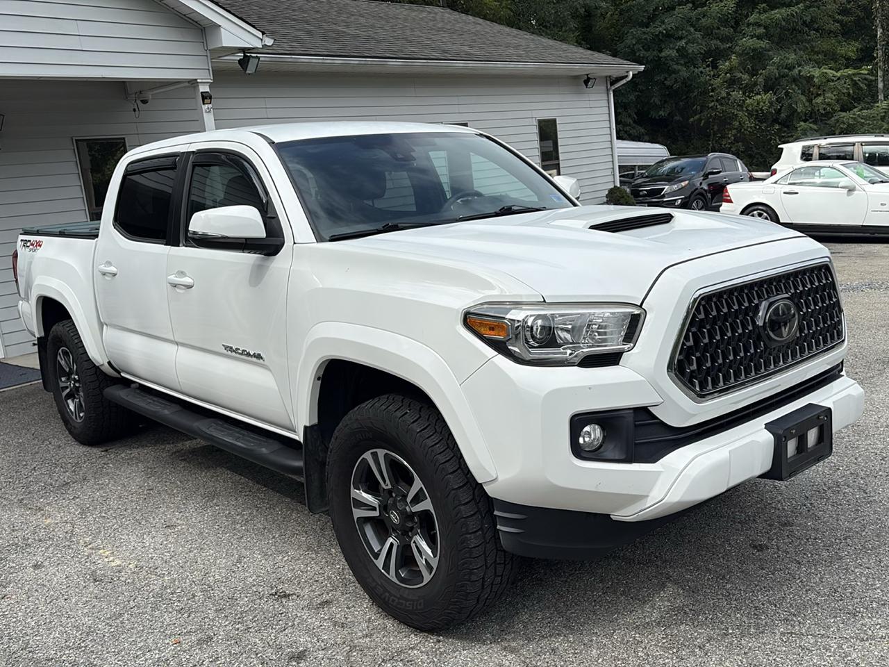 Toyota Tacoma TRD Off Road Double Cab 5' Bed V6 4x4 MT (Natl) 2018
