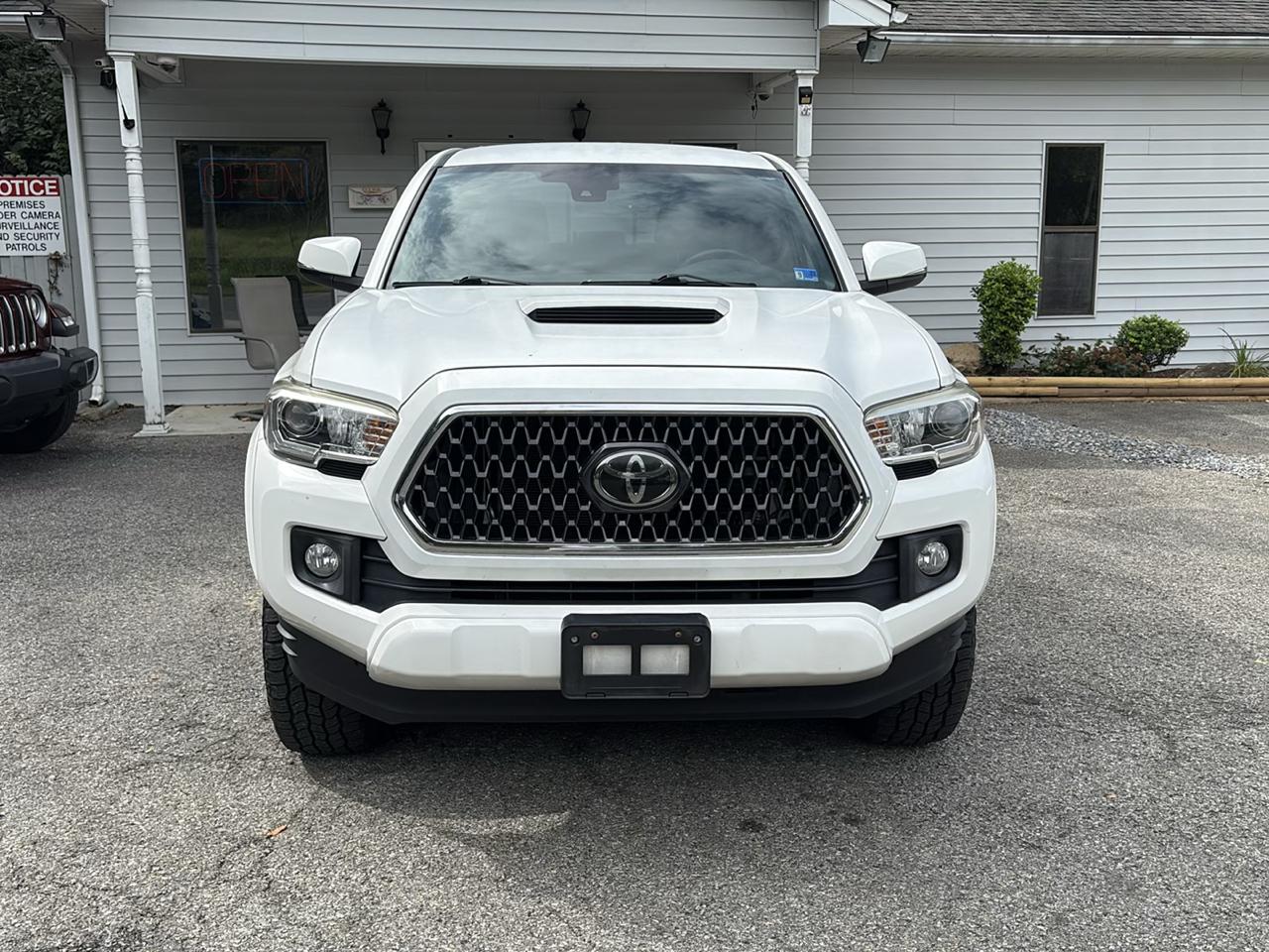 Toyota Tacoma TRD Off Road Double Cab 5' Bed V6 4x4 MT (Natl) 2018