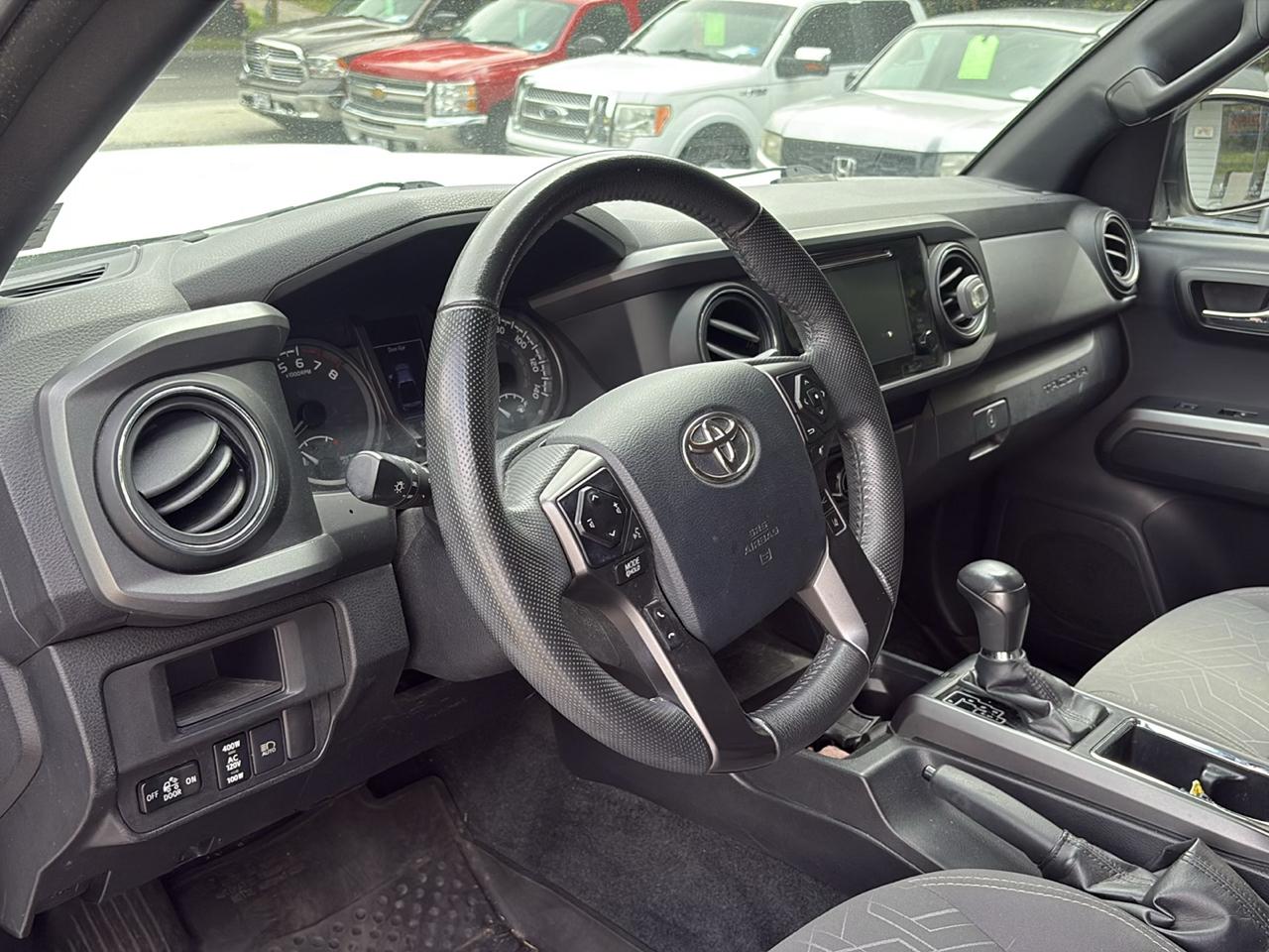 Toyota Tacoma TRD Off Road Double Cab 5' Bed V6 4x4 MT (Natl) 2018