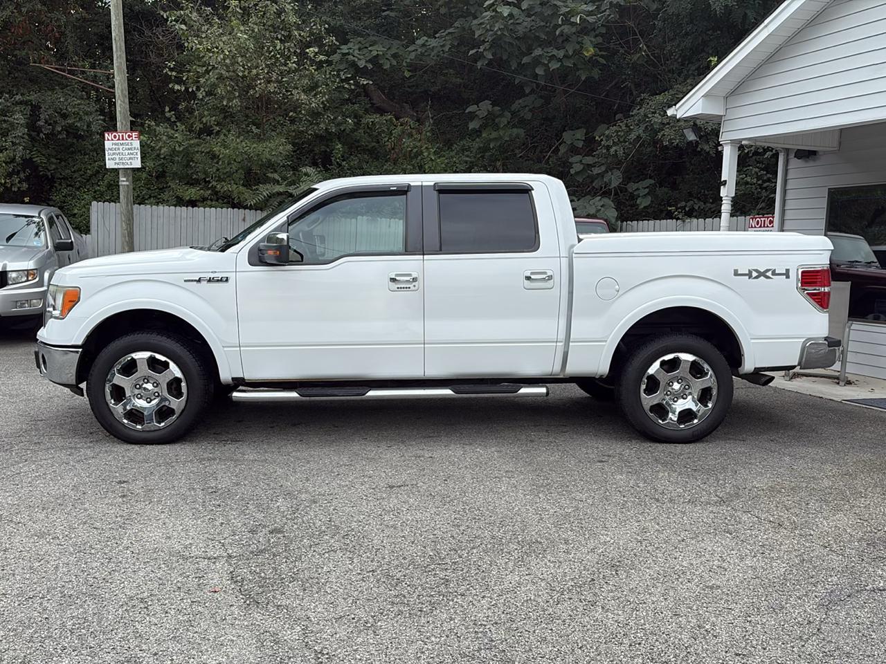 Ford F-150 4WD SuperCrew 145" Lariat 2010