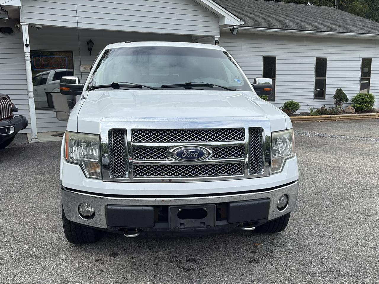 Ford F-150 4WD SuperCrew 145" Lariat 2010