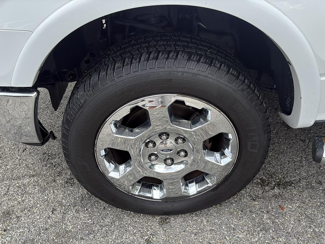 Ford F-150 4WD SuperCrew 145" Lariat 2010