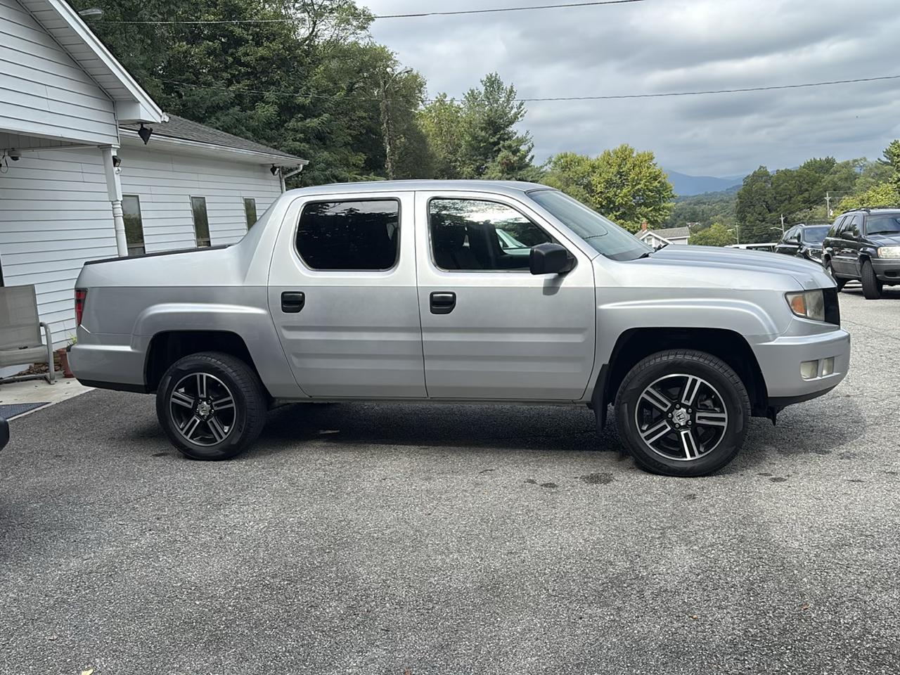 Honda Ridgeline 4WD Crew Cab Sport 2014