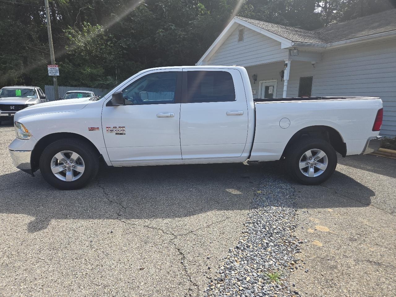 RAM 1500 Classic SLT 4x2 Crew Cab 6'4" Box 2019