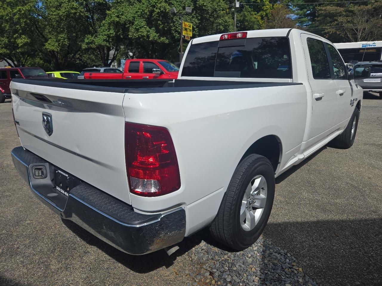 RAM 1500 Classic SLT 4x2 Crew Cab 6'4" Box 2019