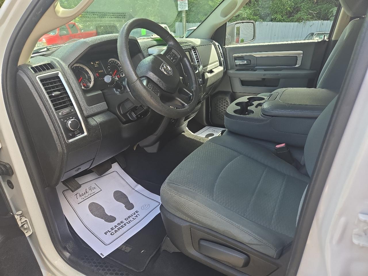 RAM 1500 Classic SLT 4x2 Crew Cab 6'4" Box 2019