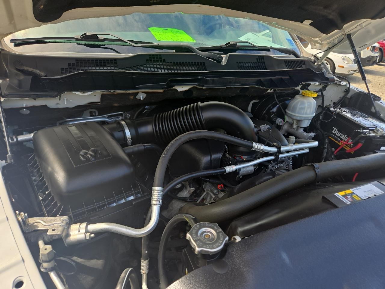 RAM 1500 Classic SLT 4x2 Crew Cab 6'4" Box 2019