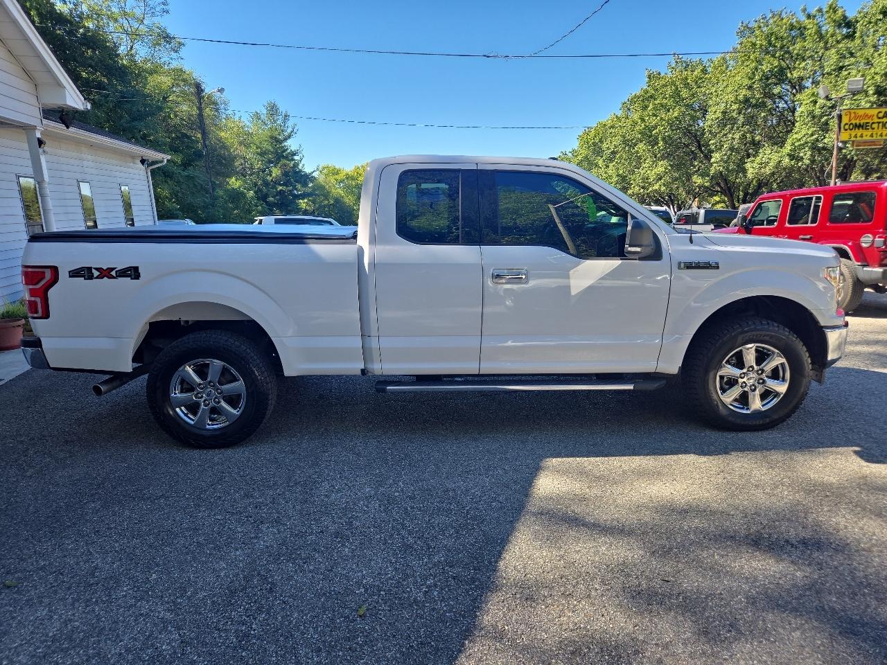 Ford F-150 Supercab Flareside 145" XLT 4WD 2018