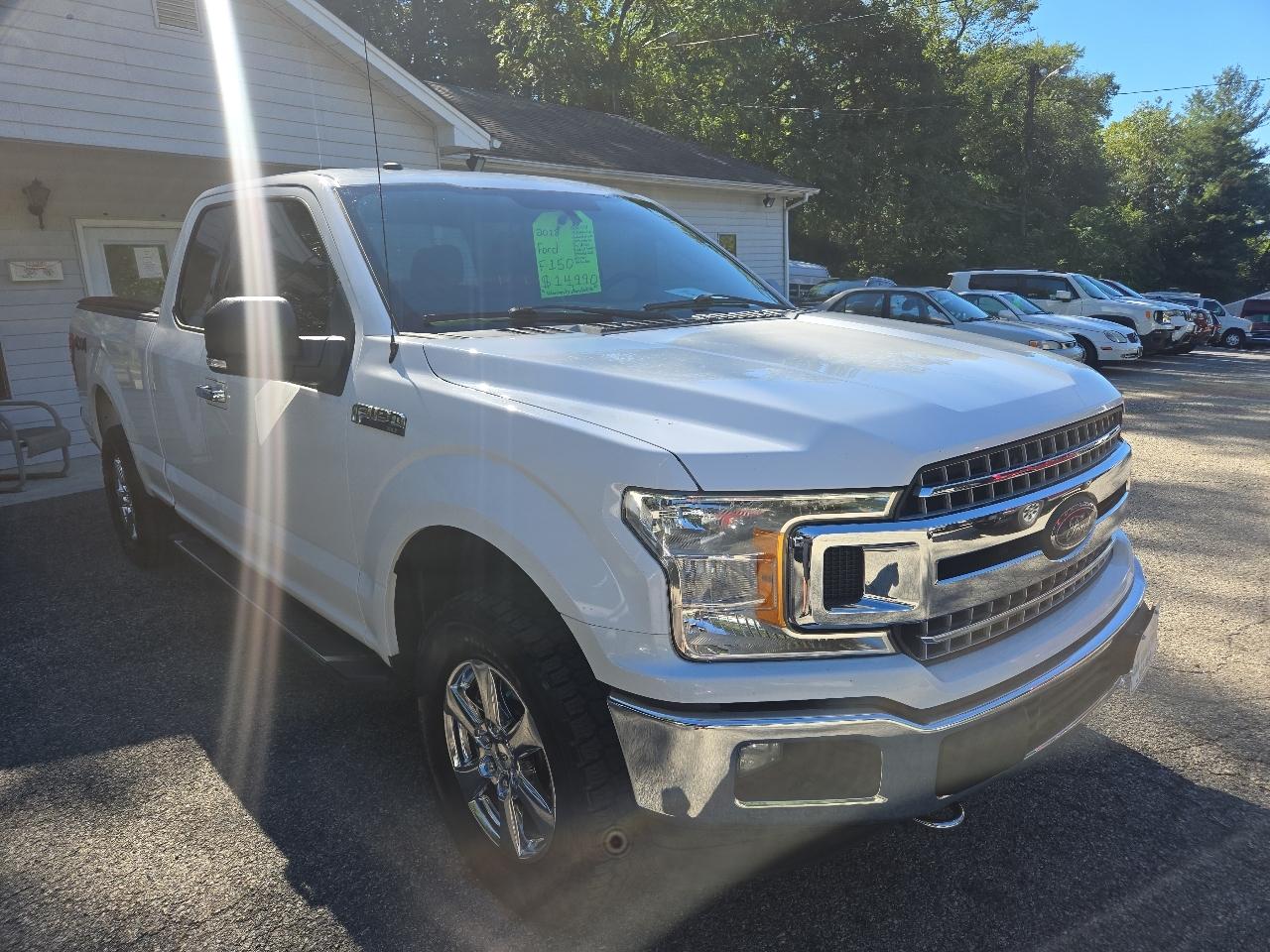 Ford F-150 Supercab Flareside 145" XLT 4WD 2018