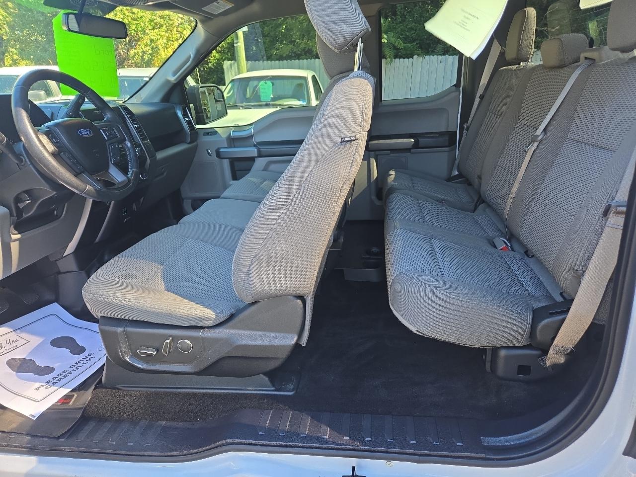 Ford F-150 Supercab Flareside 145" XLT 4WD 2018