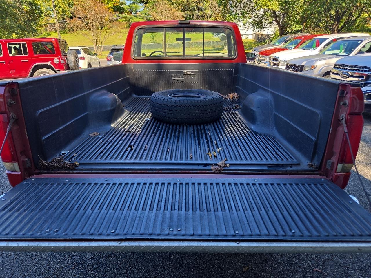 Ford F-150 Flareside 117" WB 4WD 1987