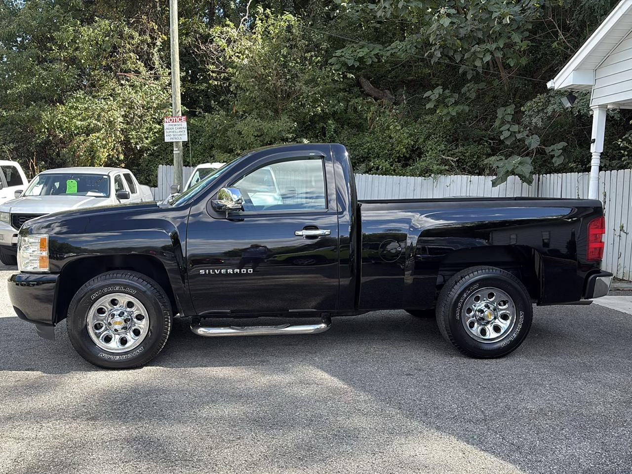 Chevrolet Silverado 1500 2WD Reg Cab 119.0" Work Truck 2011