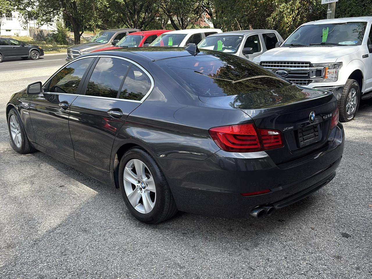 BMW 5 Series 4dr Sdn 528i xDrive AWD 2013
