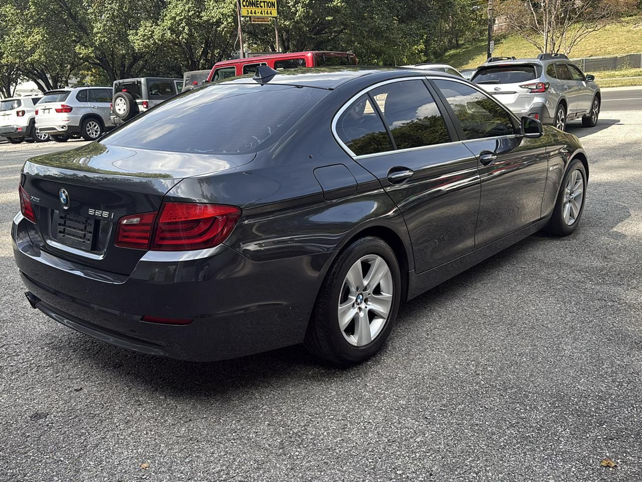 BMW 5 Series 4dr Sdn 528i xDrive AWD 2013