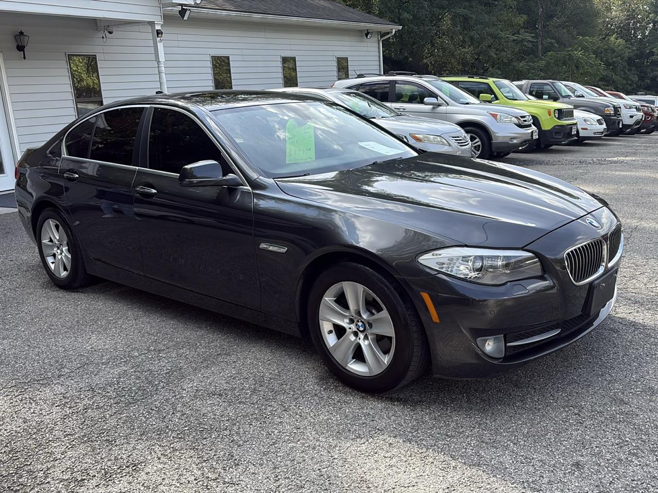 BMW 5 Series 4dr Sdn 528i xDrive AWD 2013