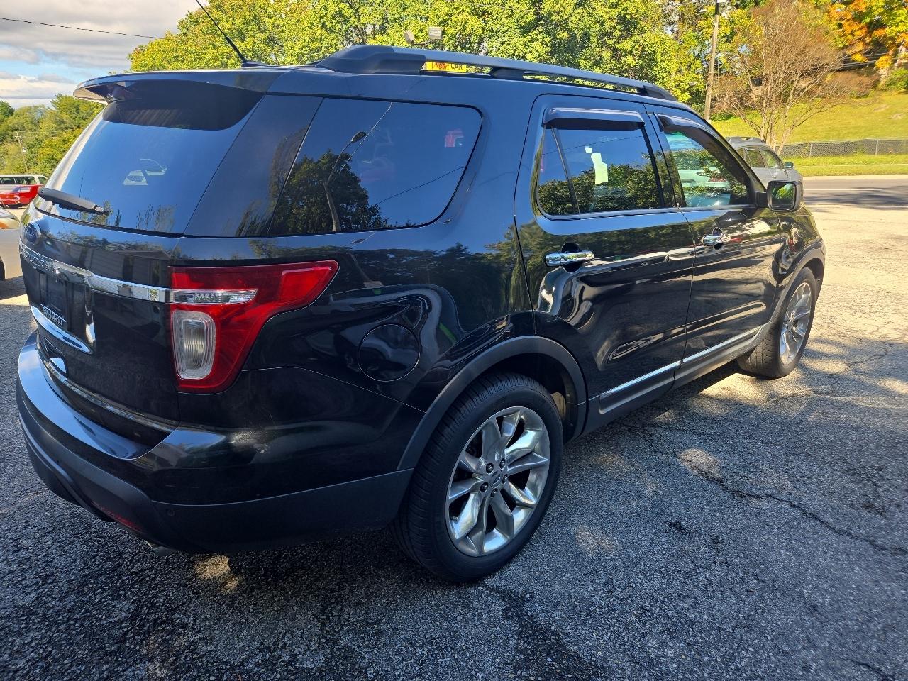 Ford Explorer FWD 4dr Limited 2011