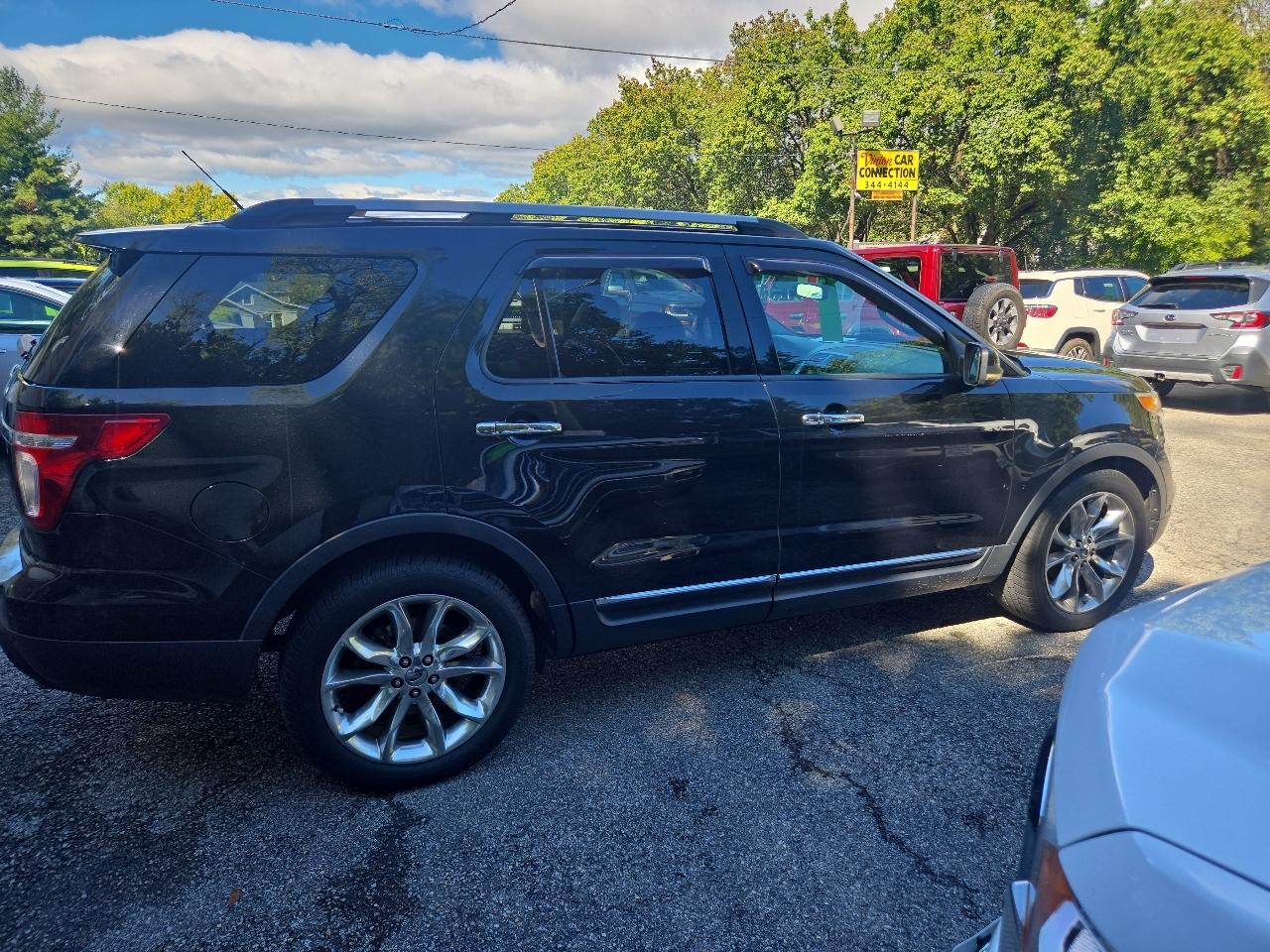 Ford Explorer FWD 4dr Limited 2011