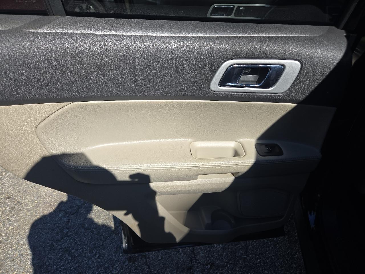 Ford Explorer FWD 4dr Limited 2011