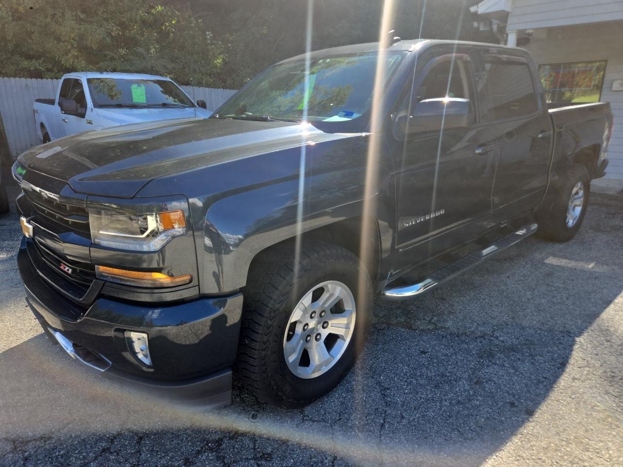 2018 Chevrolet Silverado 1500 4WD Crew Cab 143.5" LT w/2LT