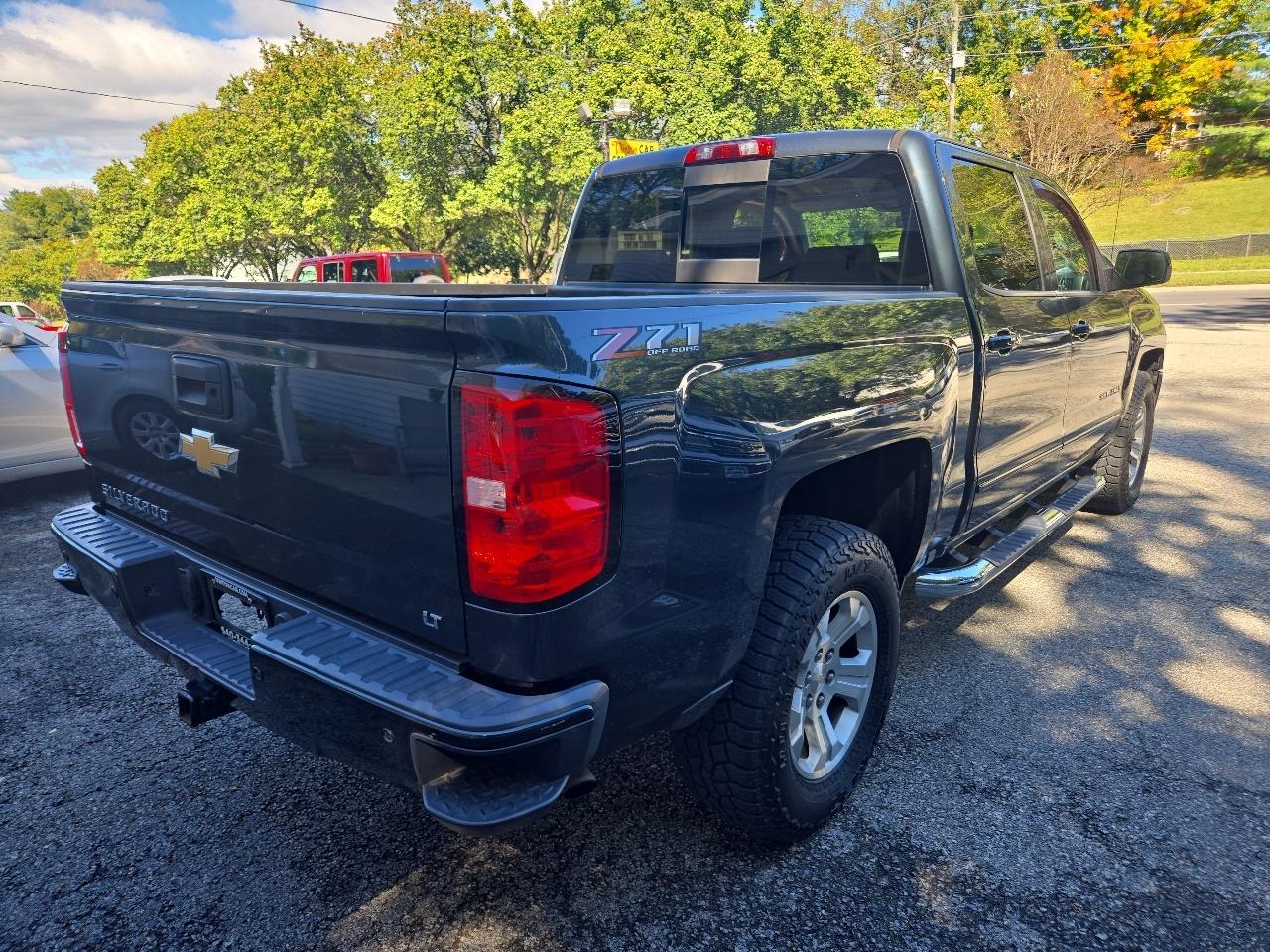 Chevrolet Silverado 1500 4WD Crew Cab 143.5" LT w/2LT 2018