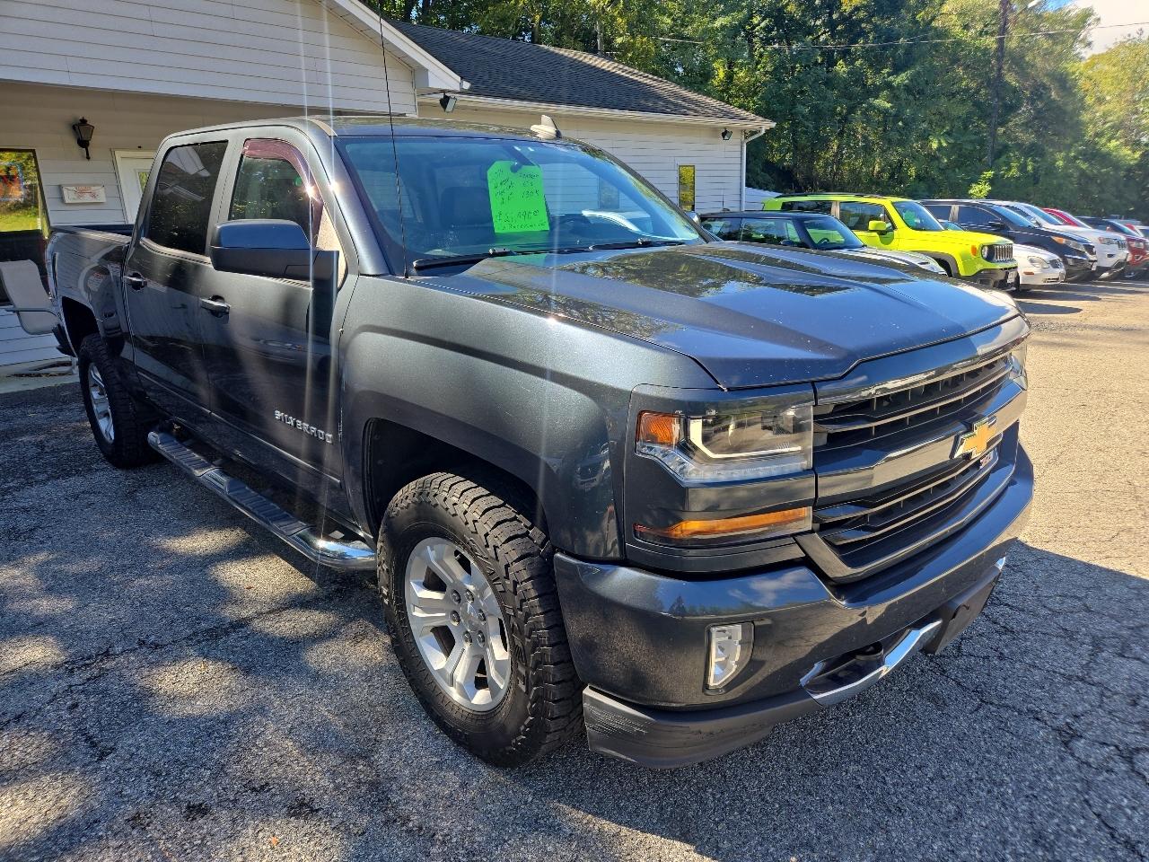 Chevrolet Silverado 1500 4WD Crew Cab 143.5" LT w/2LT 2018