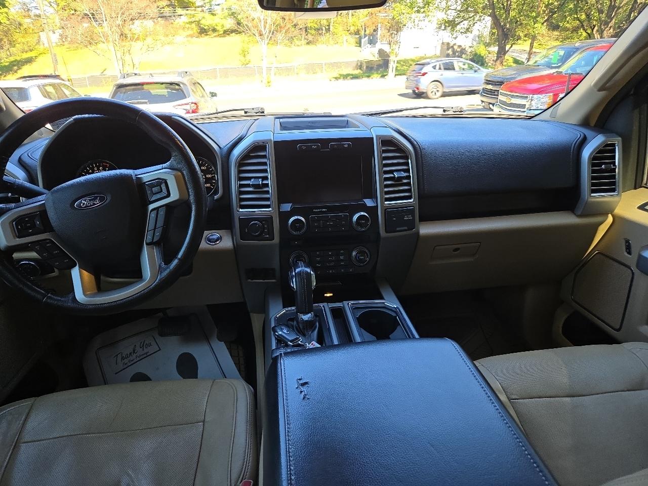 Ford F-150 4WD SuperCrew 145" Lariat 2015
