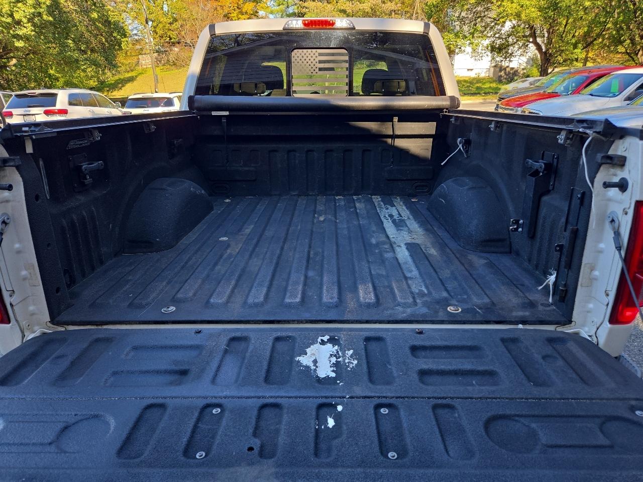Ford F-150 4WD SuperCrew 145" Lariat 2015