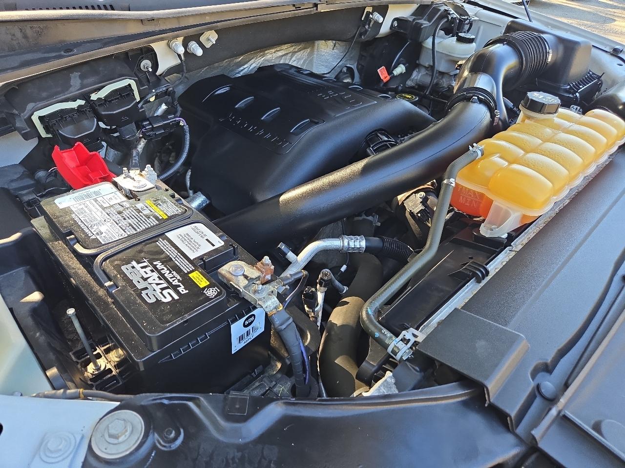 Ford F-150 4WD SuperCrew 145" Lariat 2015