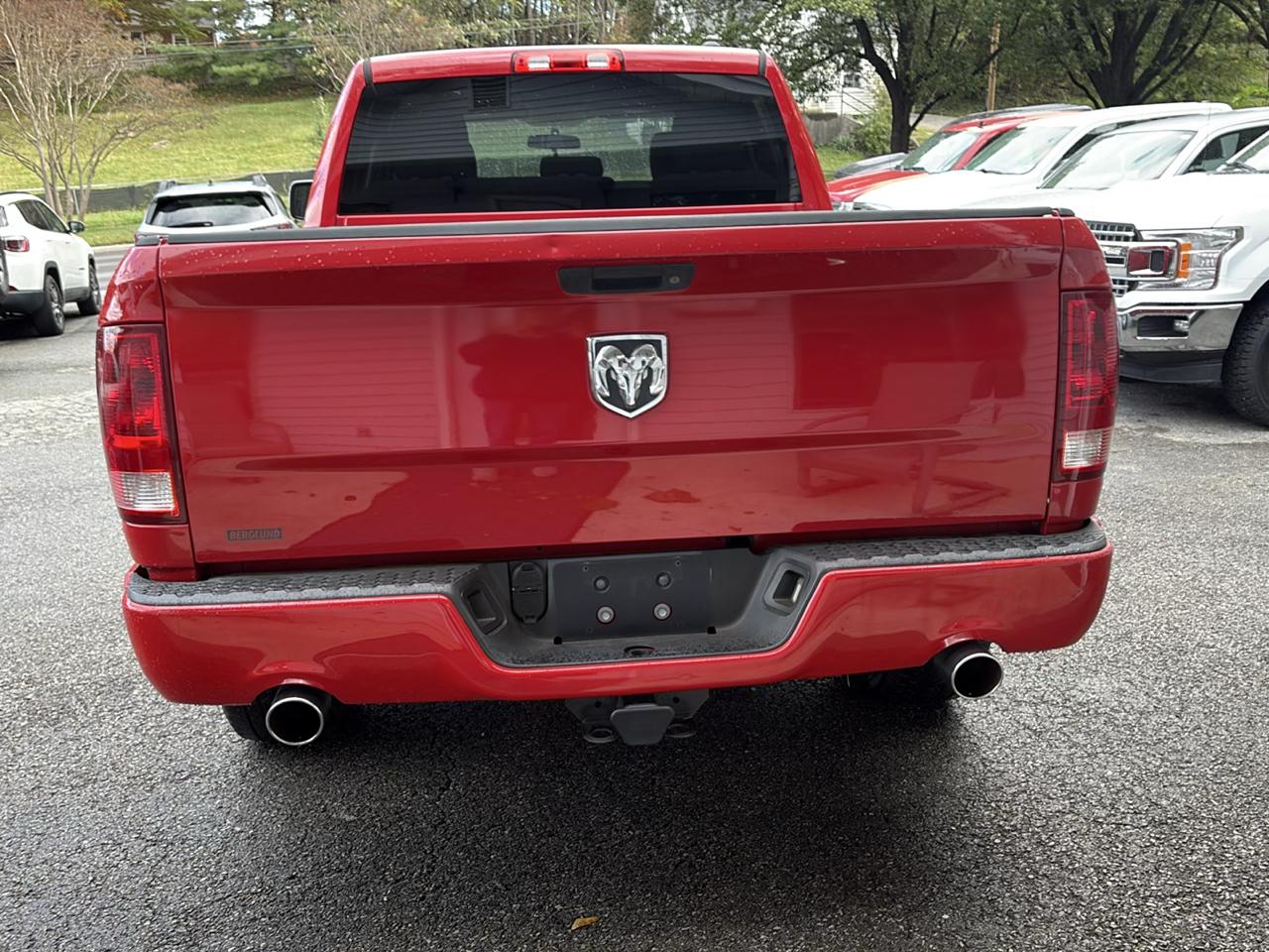 RAM 1500 2WD Quad Cab 140.5" Express 2012