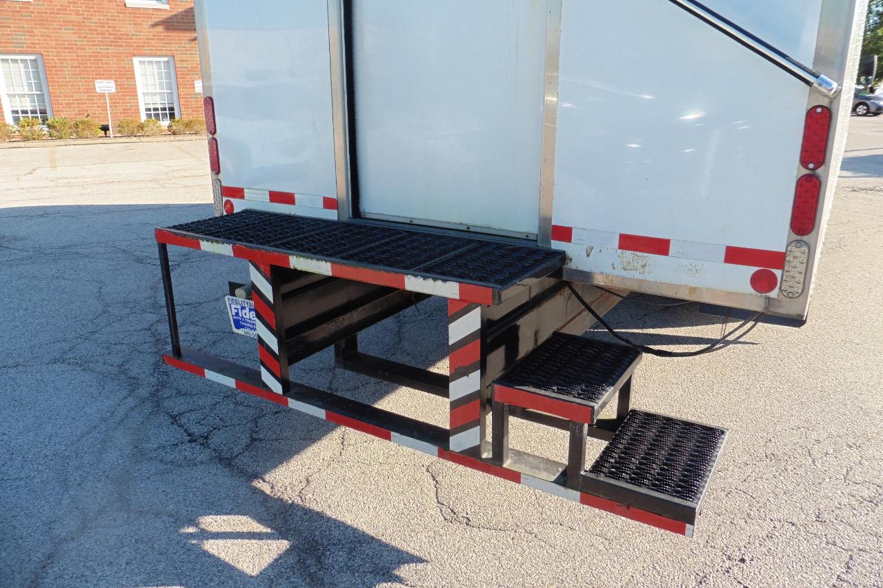 Mitsubishi Fuso FE  2015