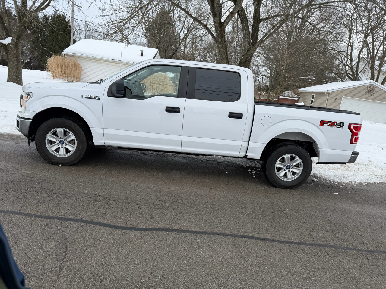 Ford F-150 4WD SuperCrew 145" XL 2020