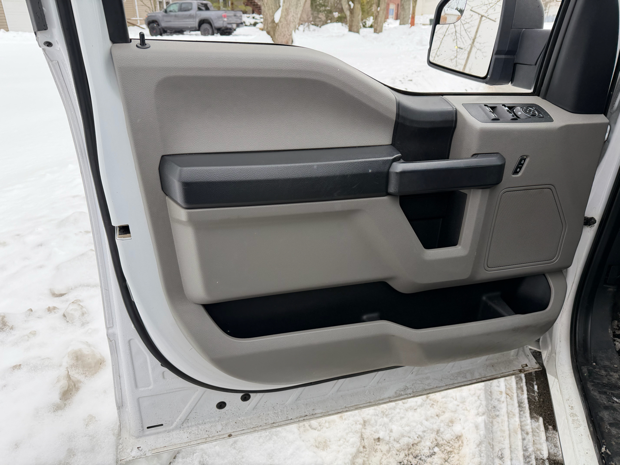 Ford F-150 4WD SuperCrew 145" XL 2020