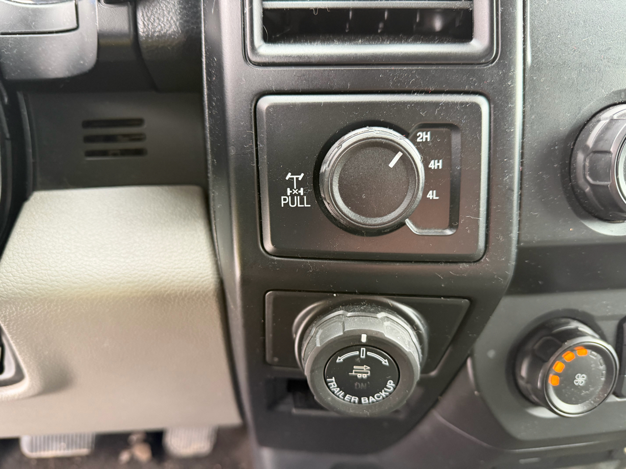 Ford F-150 4WD SuperCrew 145" XL 2020