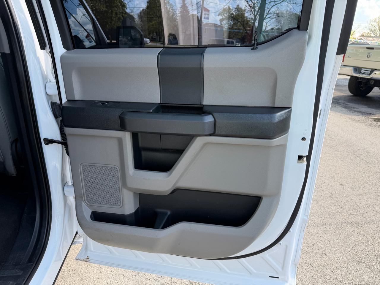 Ford F-150 4WD SuperCrew 145" XL 2020