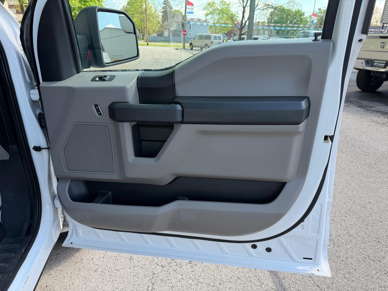 Ford F-150 4WD SuperCrew 145" XL 2020