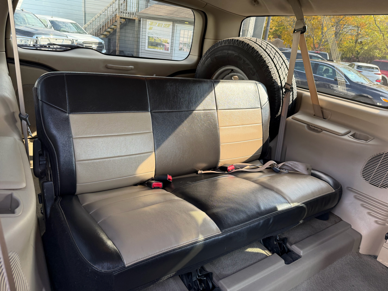 Ford Excursion 137" WB 6.0L Eddie Bauer 4WD 2005 Ford Excursion 137" WB 6.0L Eddie Bauer 4WD 2005