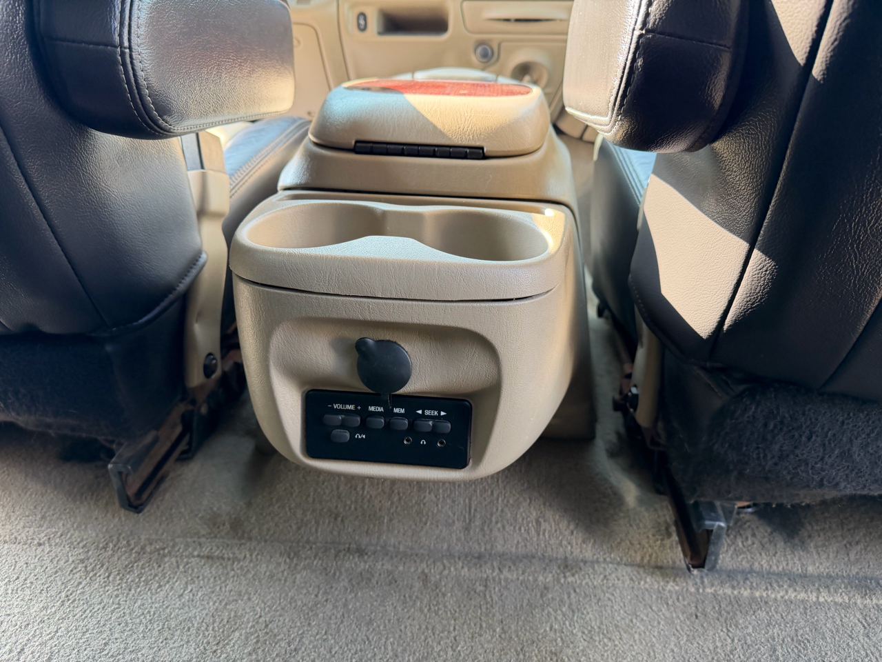 Ford Excursion 137" WB 6.0L Eddie Bauer 4WD 2005 Ford Excursion 137" WB 6.0L Eddie Bauer 4WD 2005