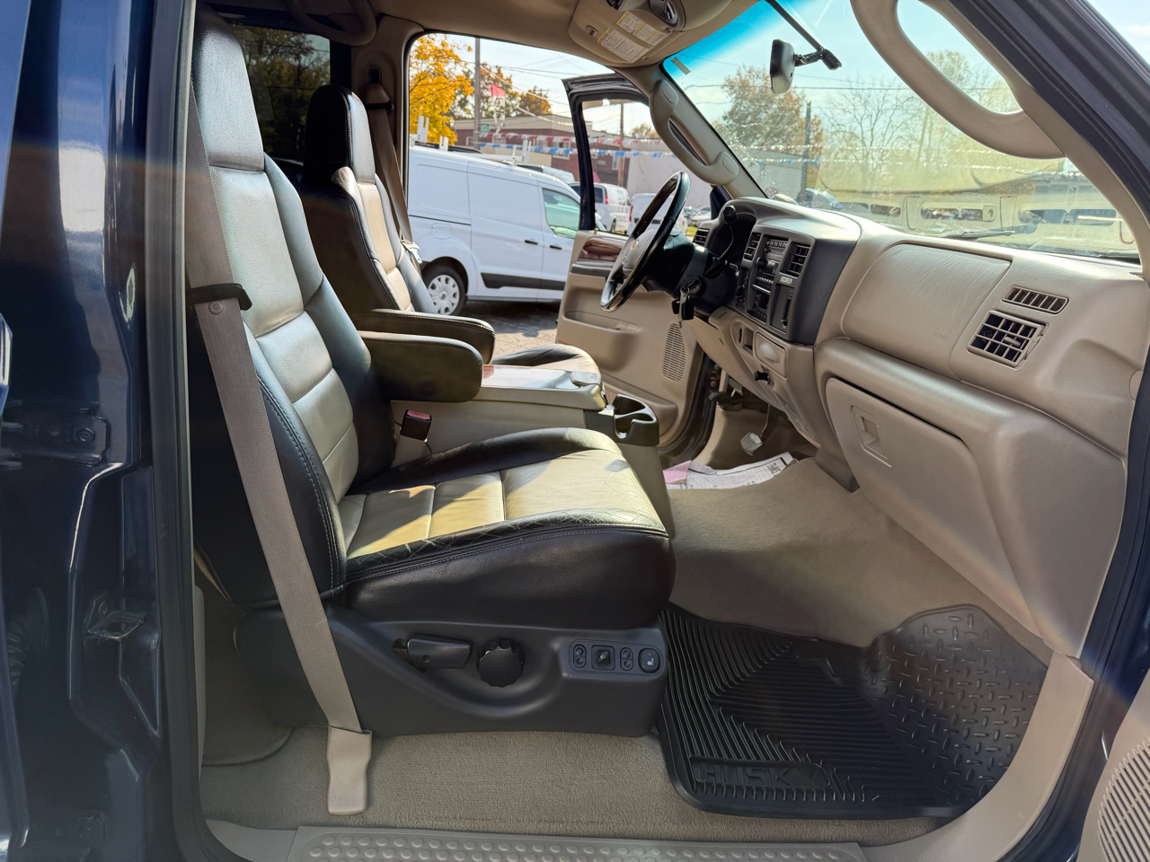 Ford Excursion 137" WB 6.0L Eddie Bauer 4WD 2005 Ford Excursion 137" WB 6.0L Eddie Bauer 4WD 2005