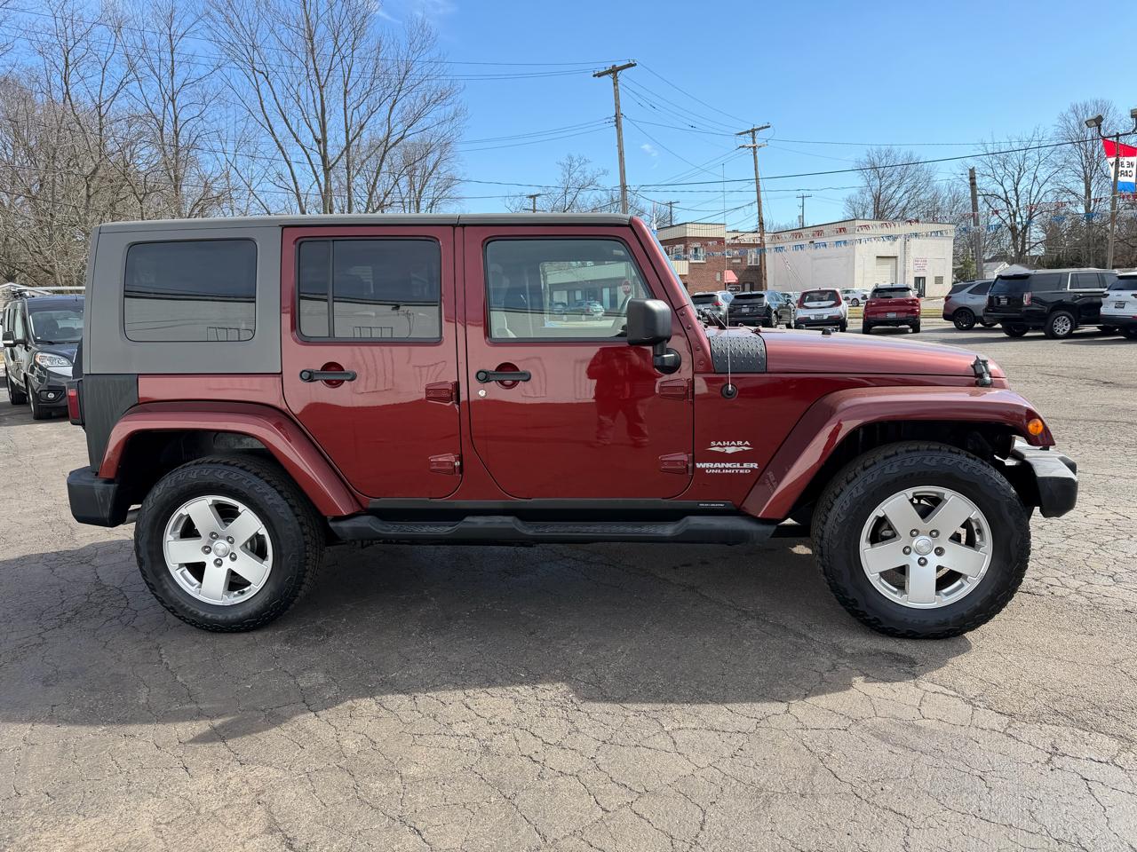 Jeep Wrangler Unlimited 4WD 4dr Sahara 2010