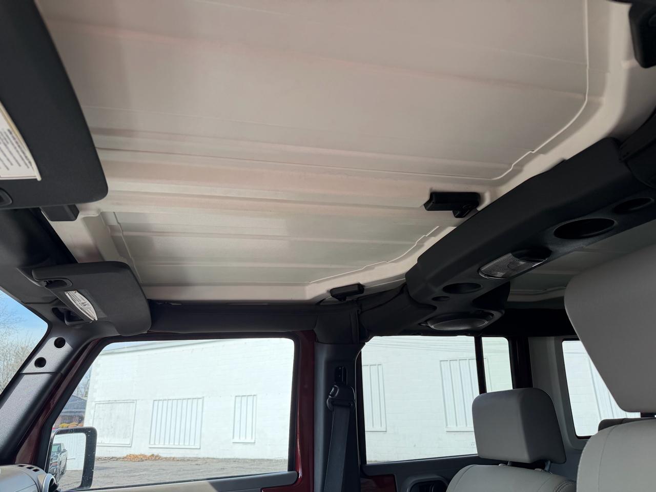 Jeep Wrangler Unlimited 4WD 4dr Sahara 2010