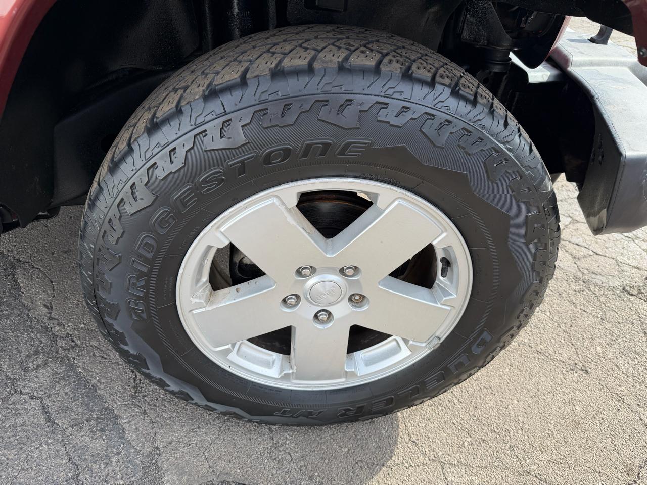 Jeep Wrangler Unlimited 4WD 4dr Sahara 2010