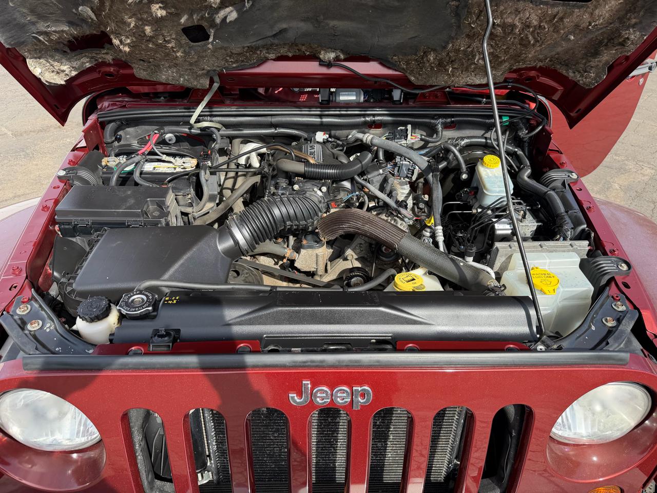 Jeep Wrangler Unlimited 4WD 4dr Sahara 2010