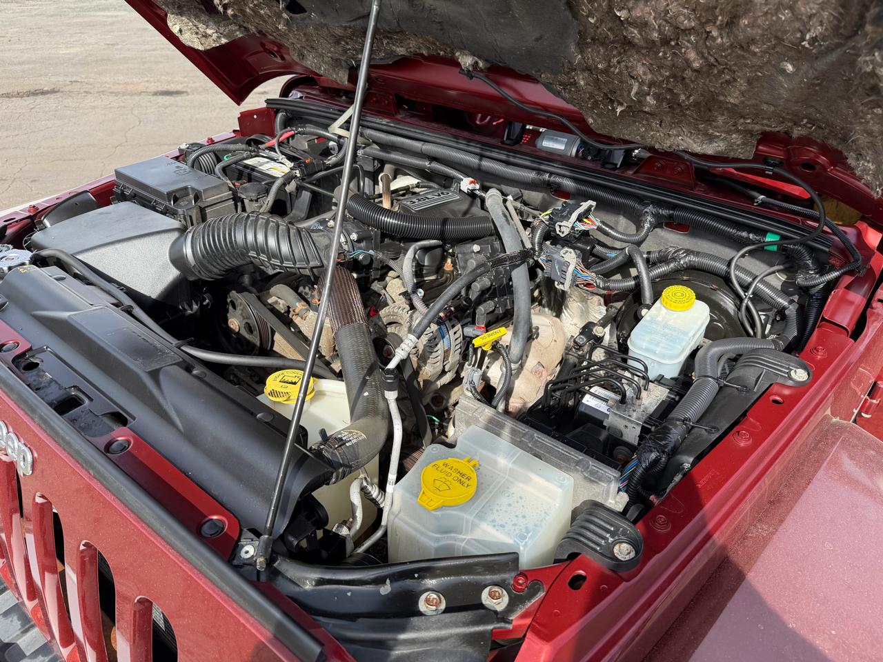 Jeep Wrangler Unlimited 4WD 4dr Sahara 2010