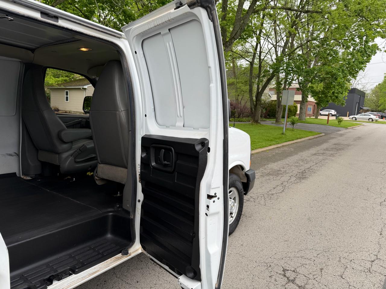 Chevrolet Express 2500 Cargo 2023