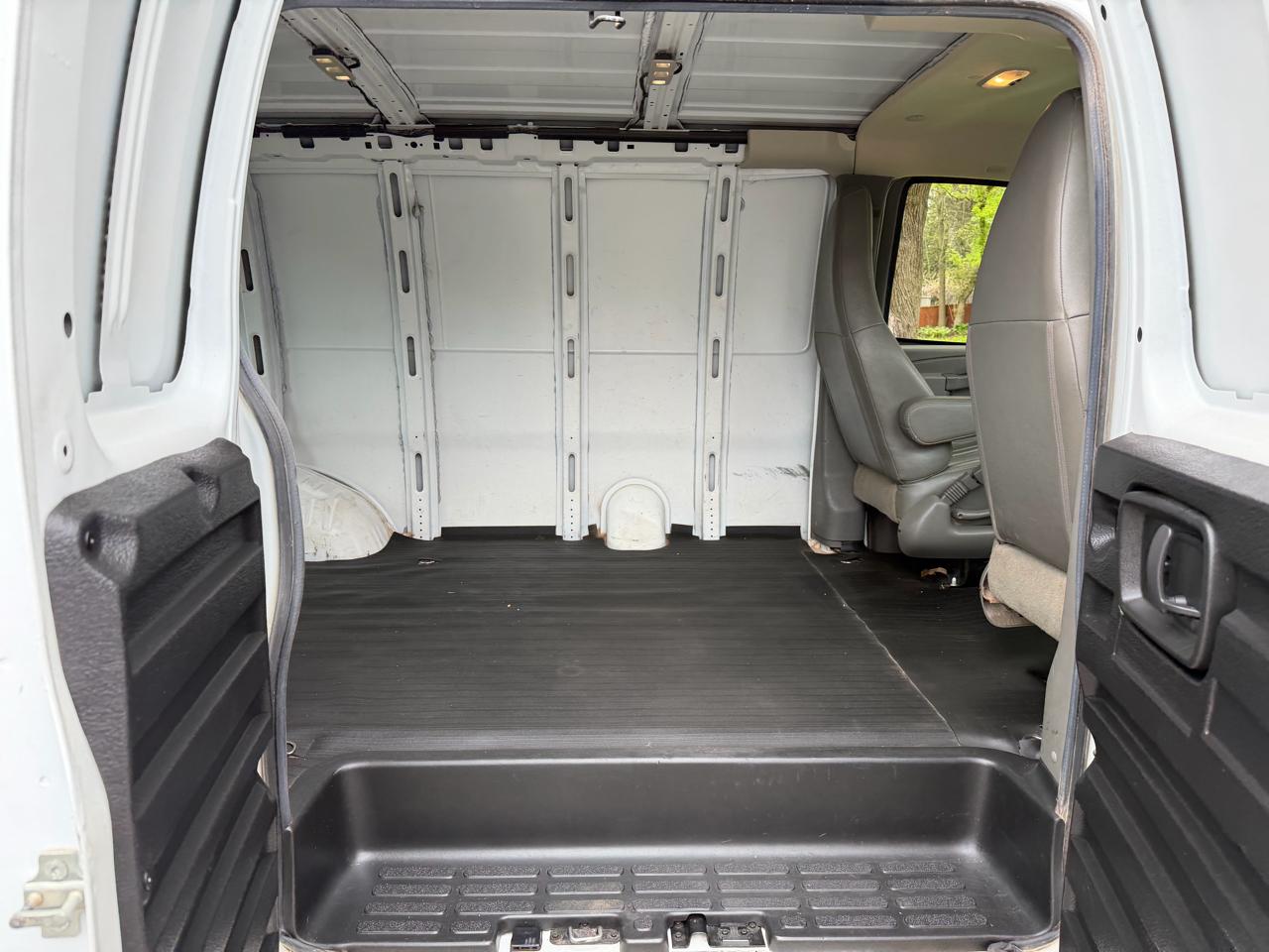 Chevrolet Express 2500 Cargo 2023